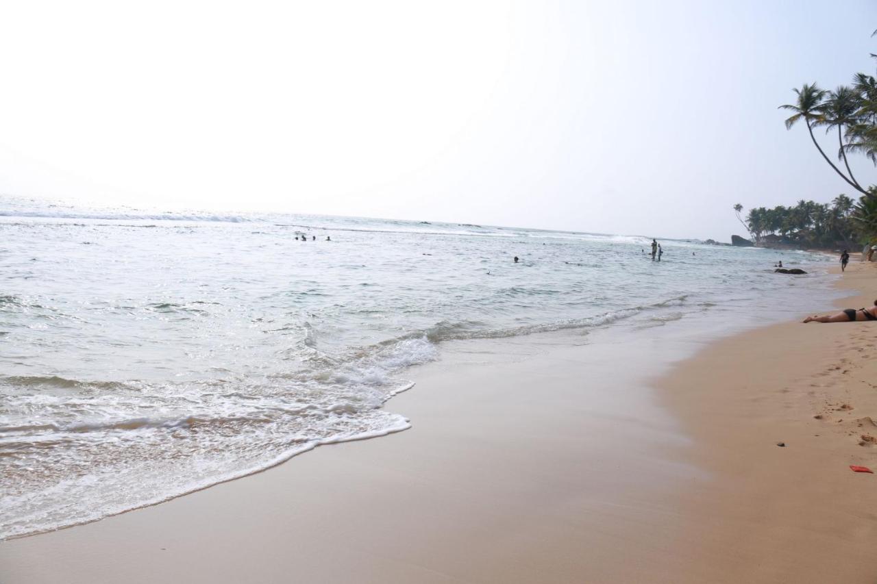 Jayaa Beach Talpe Buitenkant foto